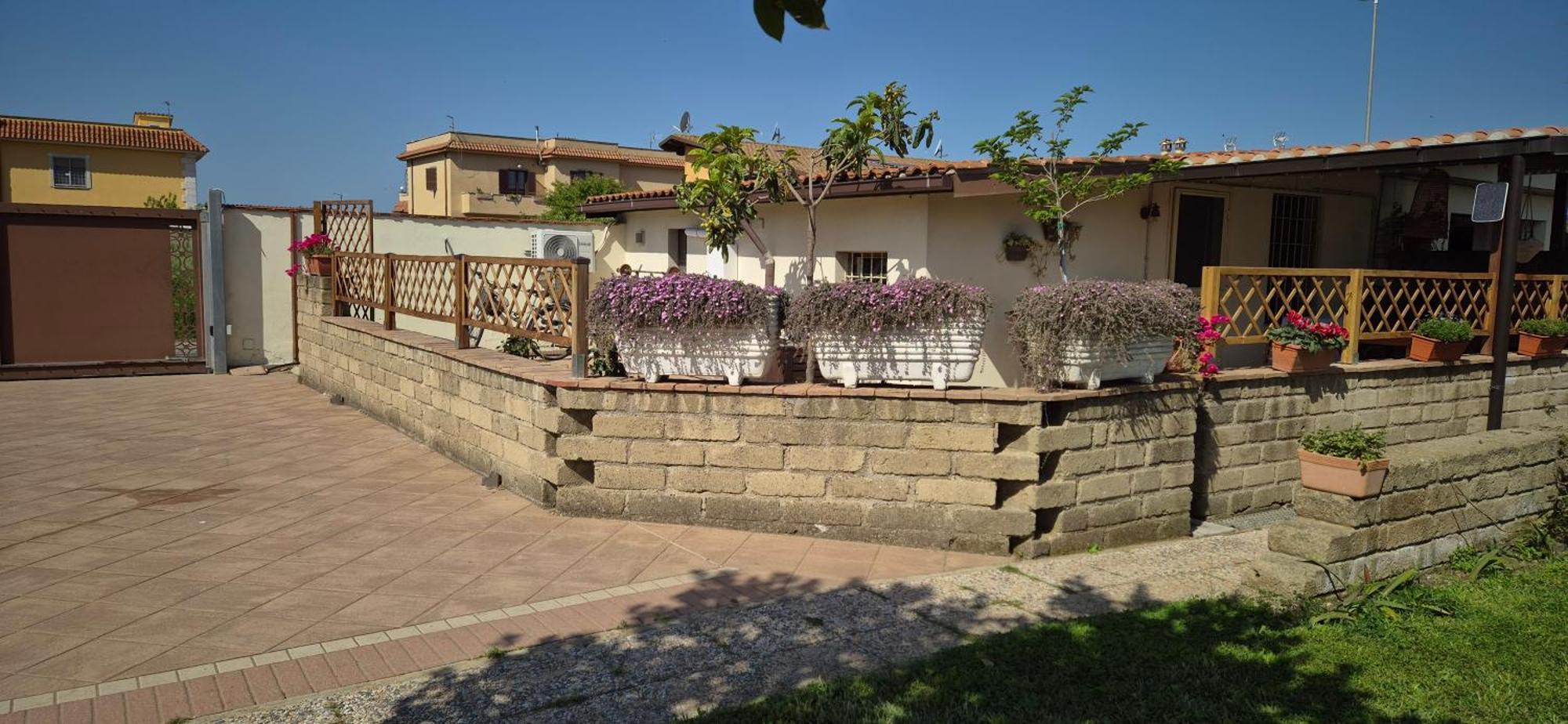 Casa Dantemini Casa Fiera Di Piana Del Solerm Fiumicino Apartment *