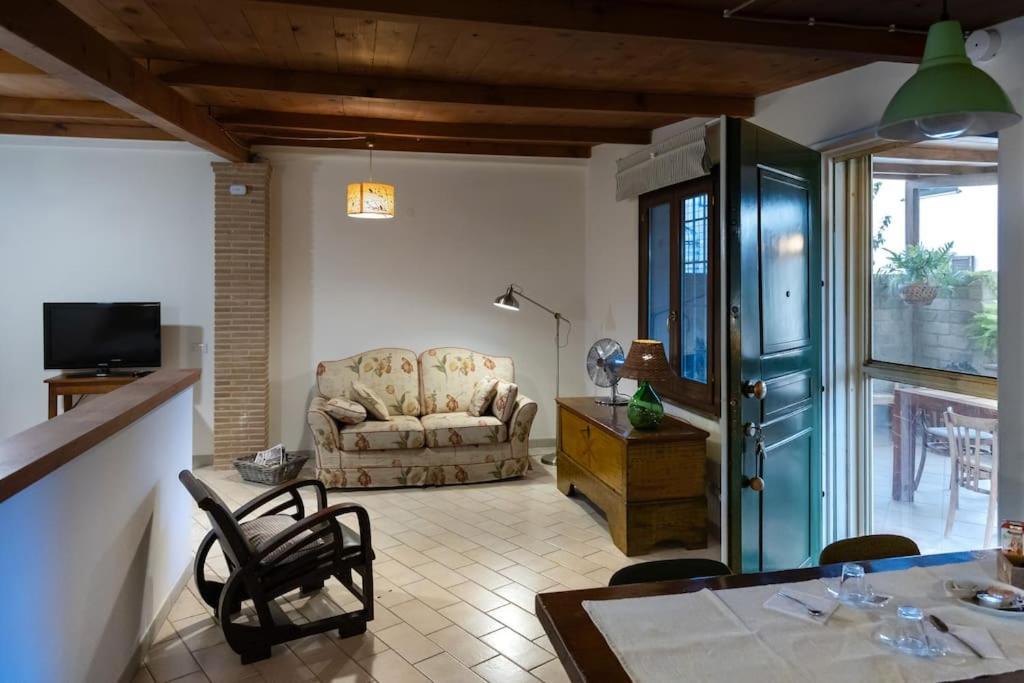 Appartamento Casa Dantemini Casa Fiera Di Piana Del Solerm Fiumicino